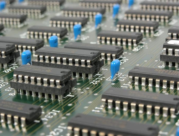 插拔式端子臺簡介|插拔式端子作用、間距、接線步驟及常見問題解析